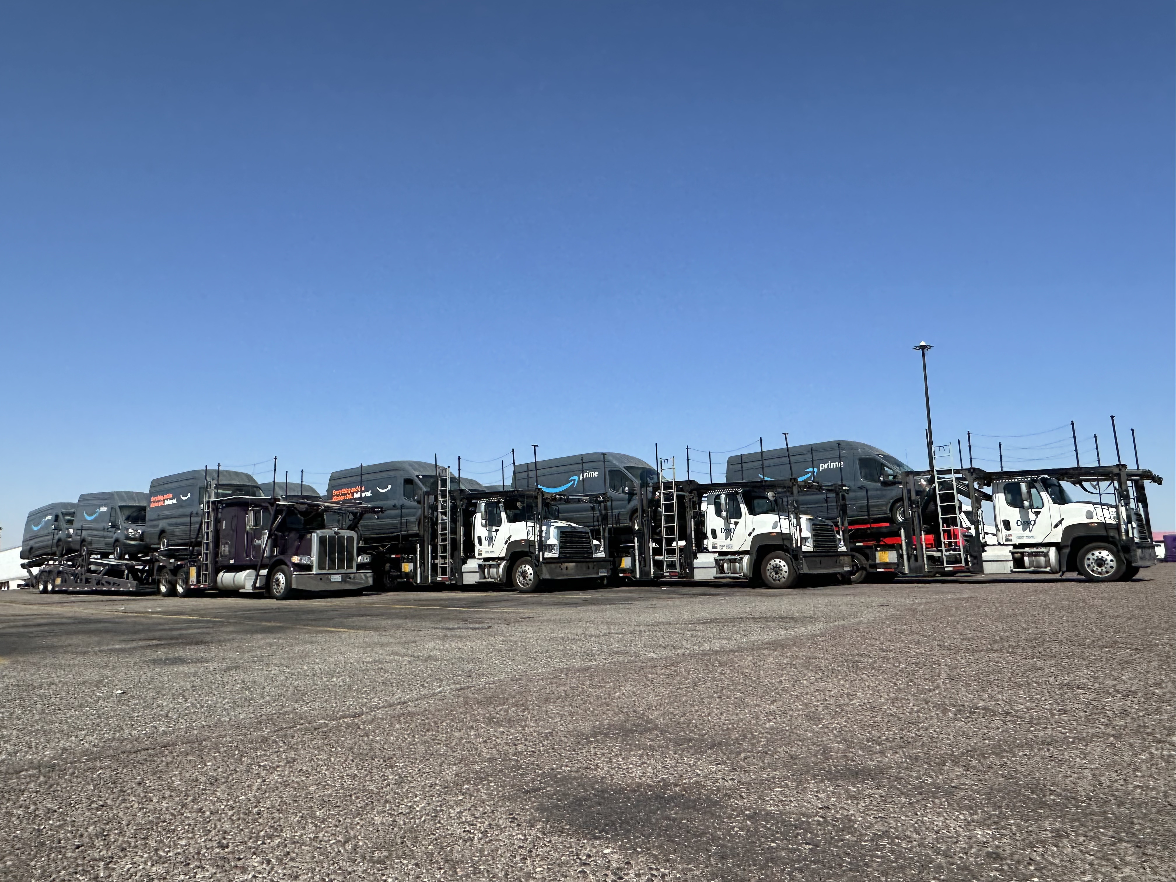 Enclosed trailer service